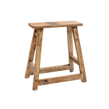 Afbeelding in Gallery-weergave laden, Oud houten krukje
