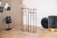Afbeelding in Gallery-weergave laden, Staande vaas in metalen houder
